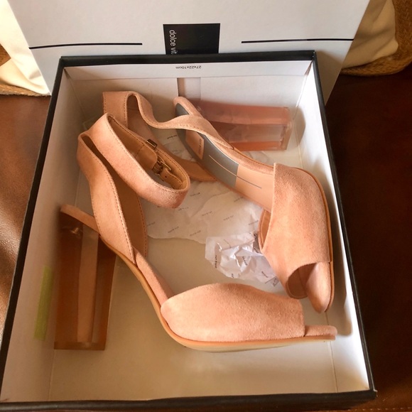 ✨HP✨{Dolce Vita} Suede Heels - Picture 7 of 8